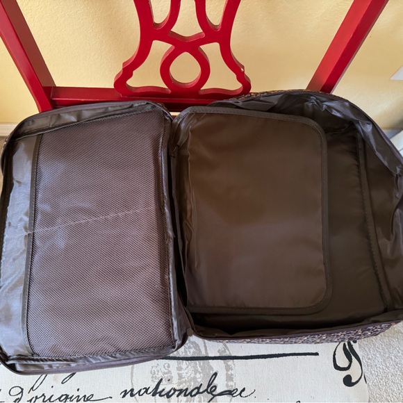 Fairyloot Blackcliff Academy Ember in the Ashes Travel Case NWT - Picture 6 of 6